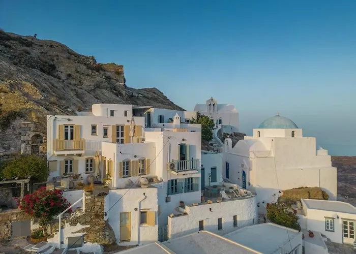 Fos Of Serifos Town