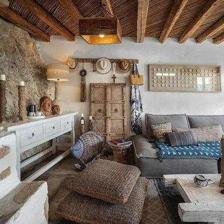 Fos Of Serifos Town
